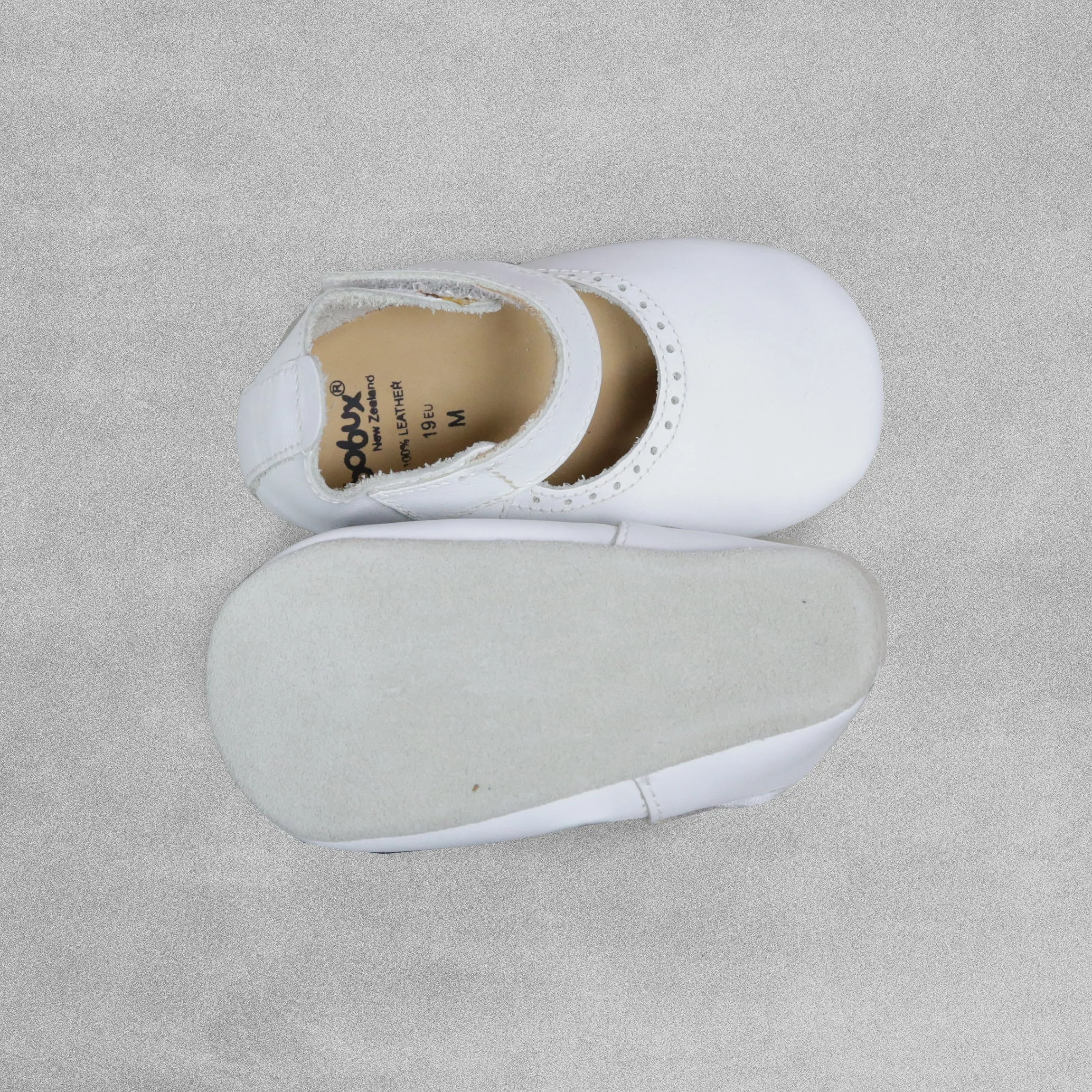 Bobux Soft Sole Baby Shoe 'White with Velcro Strap' - Medium /9-15 Months