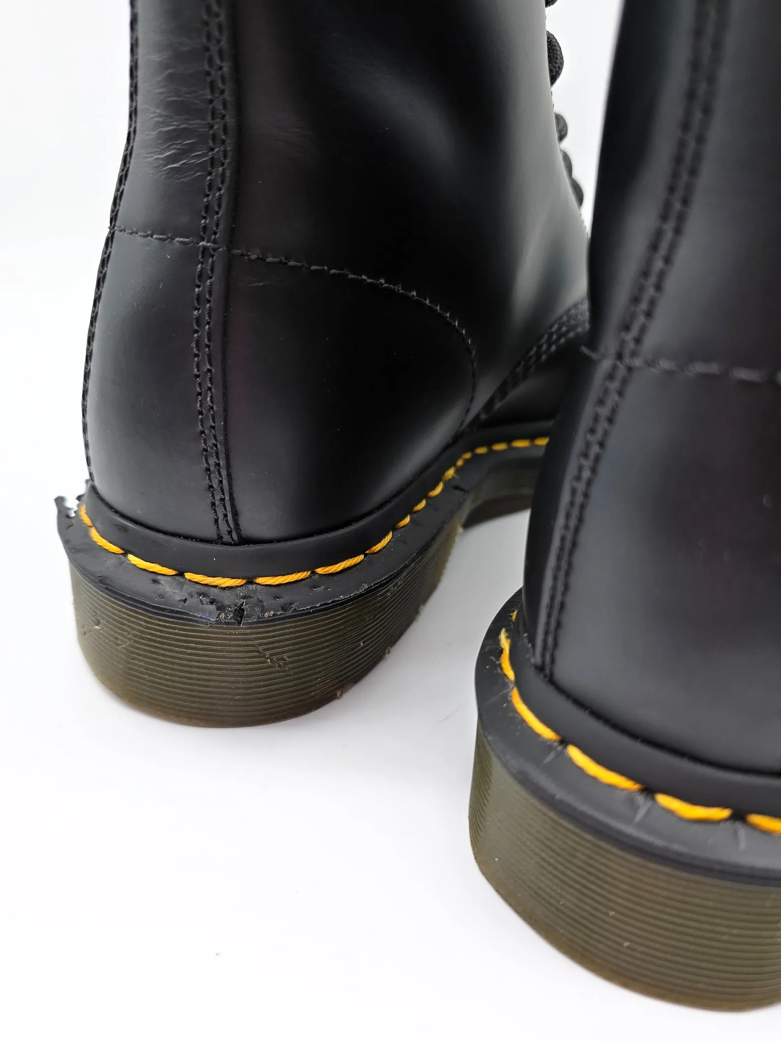 DR. MARTENS 1460 BLACK SMOOTH UK 5 - Pre-Loved