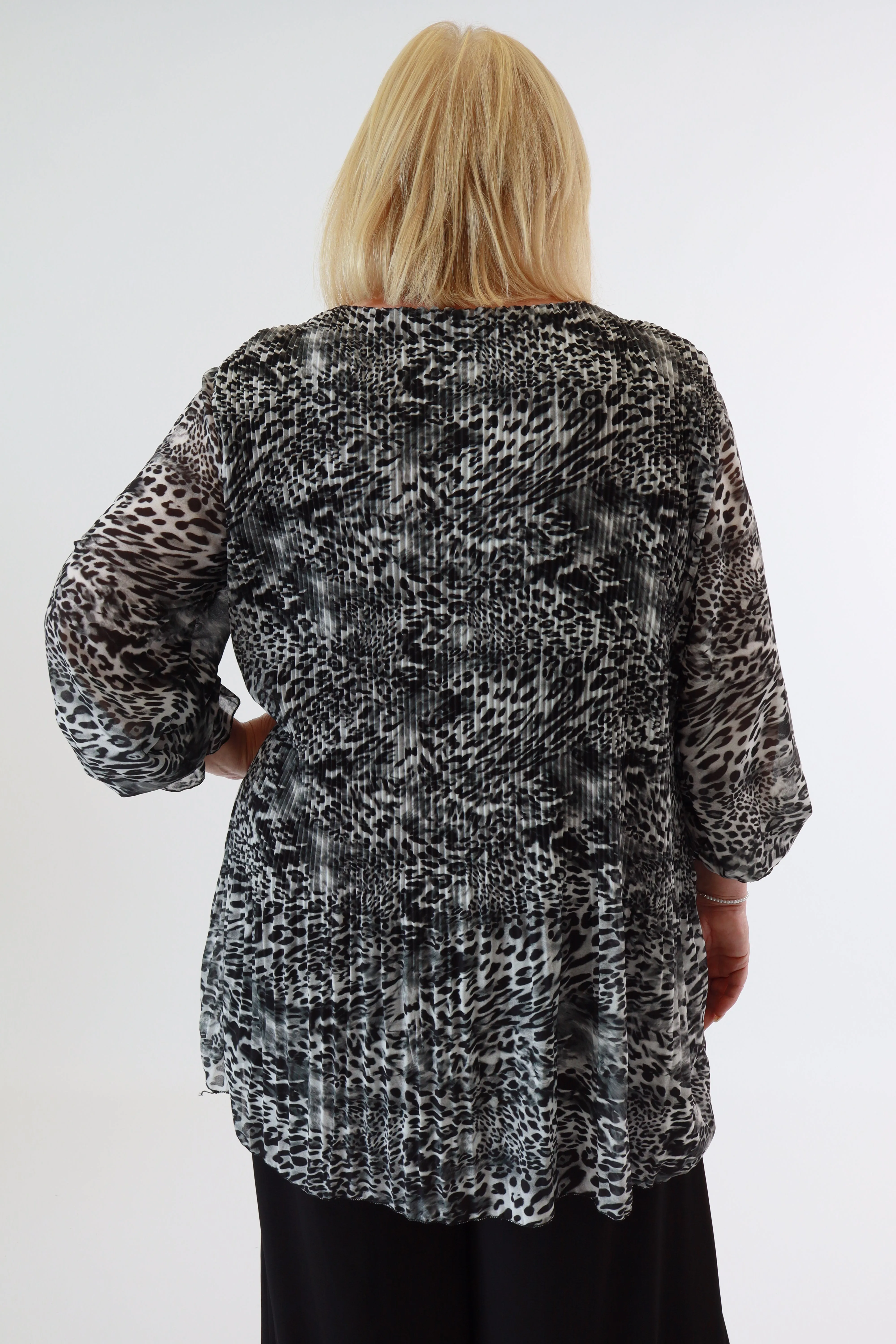 Meadow Pleated Blouse in Grey Leopard