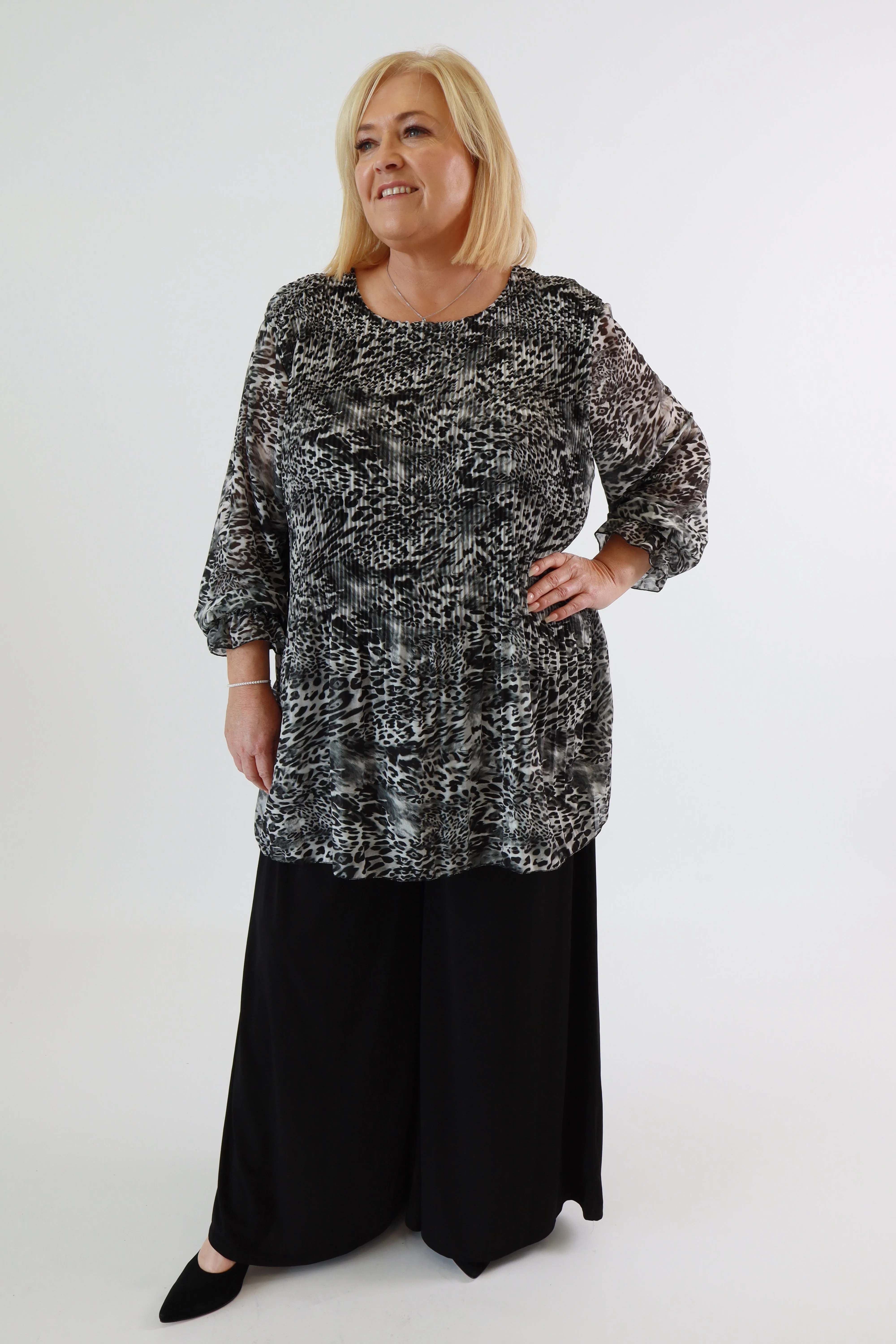 Meadow Pleated Blouse in Grey Leopard