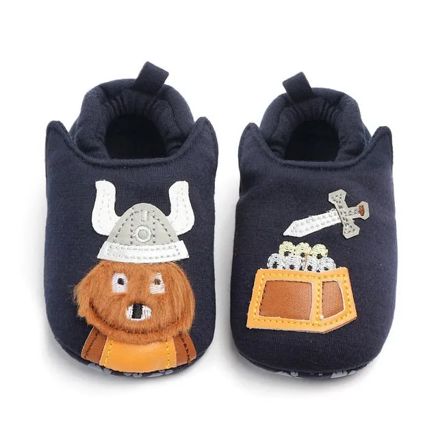 Spring and autumn new non-slip soft bottom baby toddler shoes baby boy girl  baby cotton shoes cartoon can not drop shoes0-12