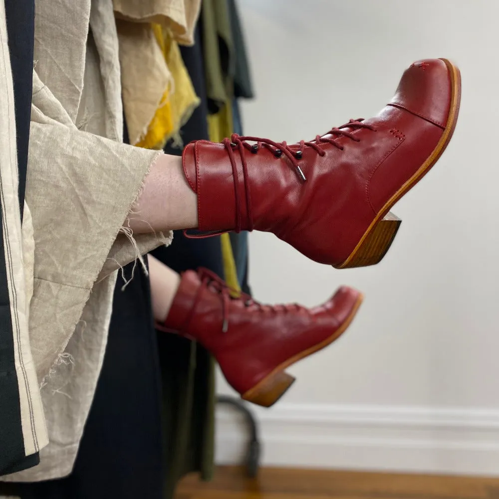 The Banner Boot - Red